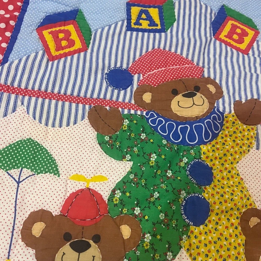 Vtg Handmade Circus Teddy Bear Clown Applique Baby Quilt Red Polka Dot 34x43